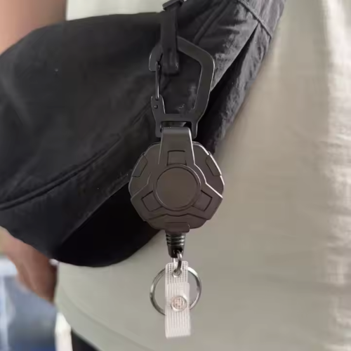 Quick-Release Gear Leash